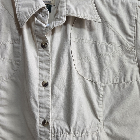 Filson Womans  Tan Button Down Shirt Classic Short Sleeve Size 8 - Picture 3 of 5